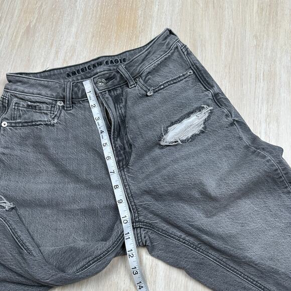 American Eagle Gray High Rise Mom Jean Raw Ankle Hem Distressed Denim Jeans 4 - Picture 8 of 16